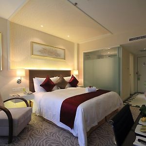 Executive King Room